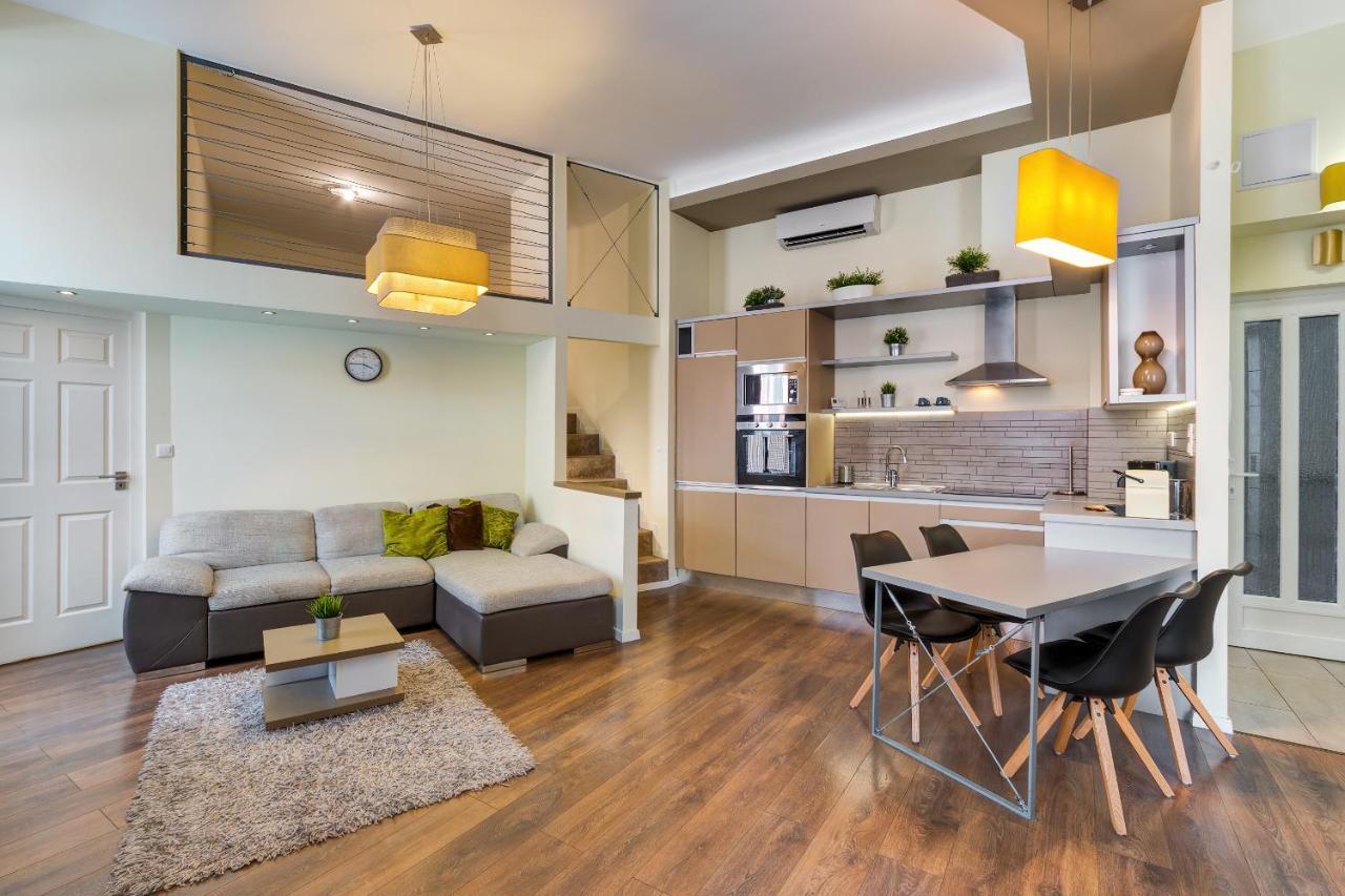 Spacious & Stylish Apartment In Downtown Budapest Eksteriør billede