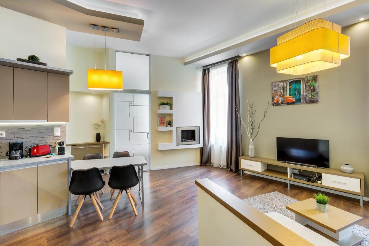 Spacious & Stylish Apartment In Downtown Budapest Eksteriør billede