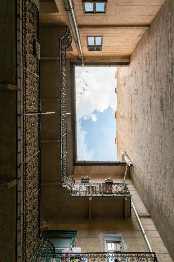Spacious & Stylish Apartment In Downtown Budapest Eksteriør billede